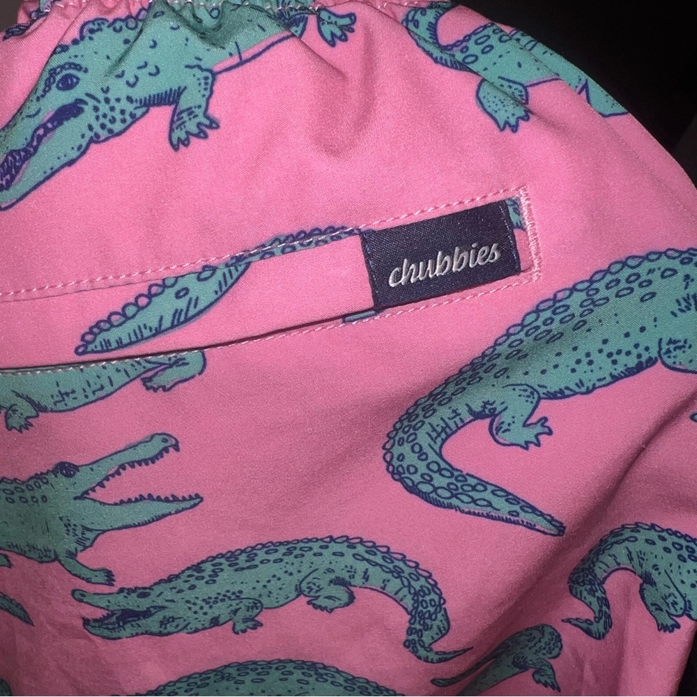 Chubbies Pink Alligator Swim Trunks 5.5 Inch Inseam - Picture 6 of 8